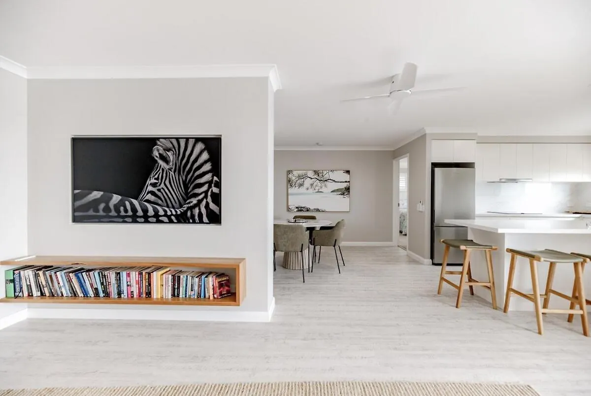 The Rivers Edge Retreat - Glistening Blue Views Noosaville Australia