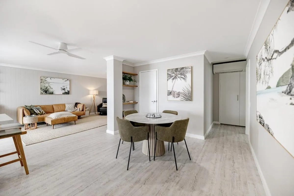 The Rivers Edge Retreat - Glistening Blue Views Noosaville Apartment