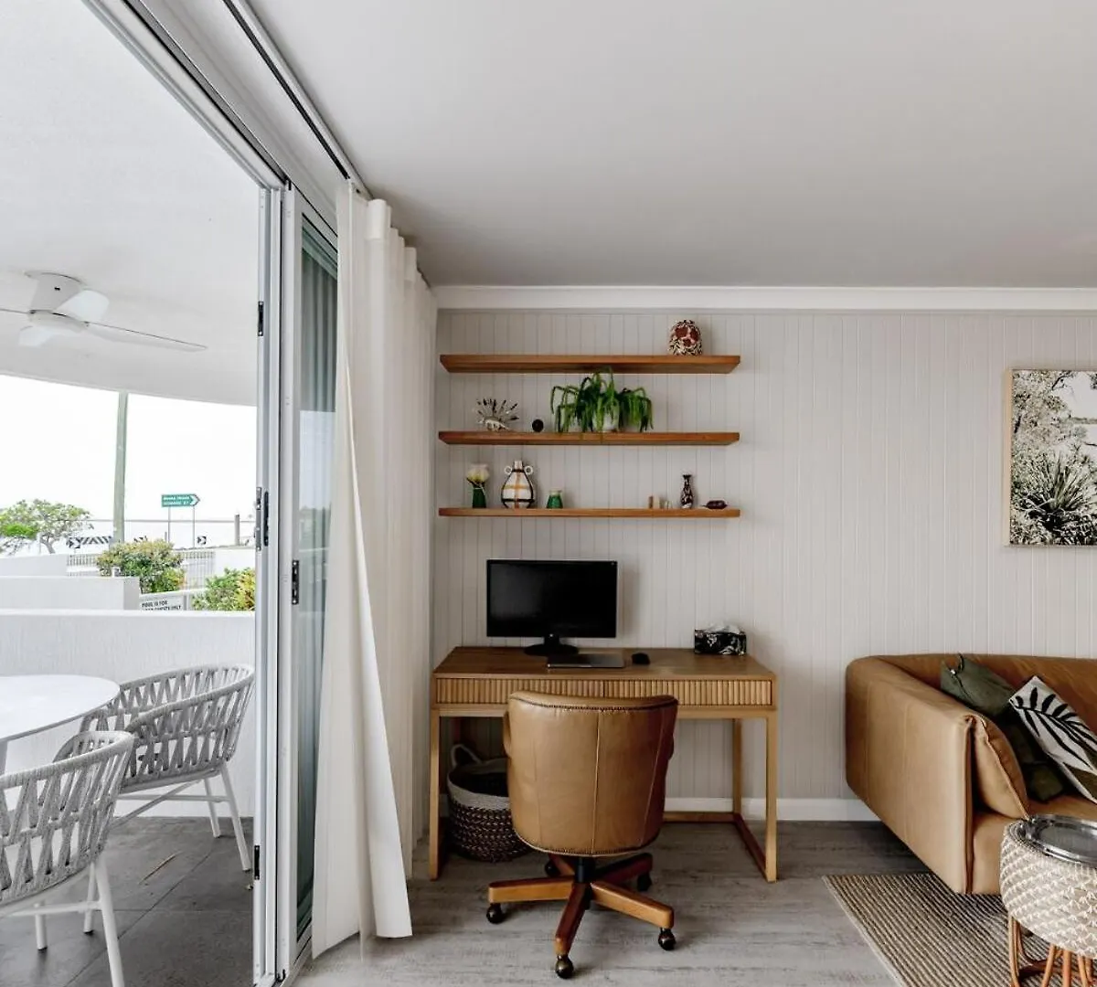 The Rivers Edge Retreat - Glistening Blue Views Noosaville Apartment