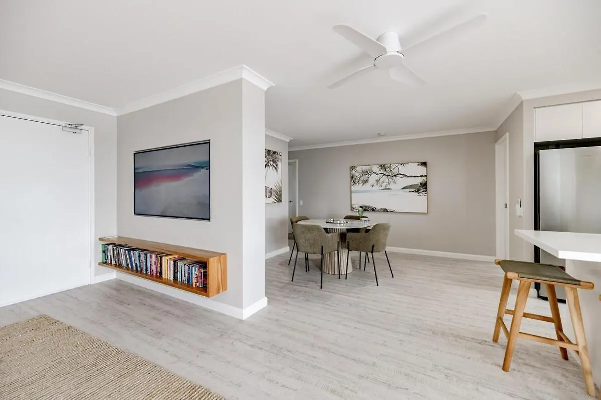 The Rivers Edge Retreat - Glistening Blue Views Noosaville Apartment