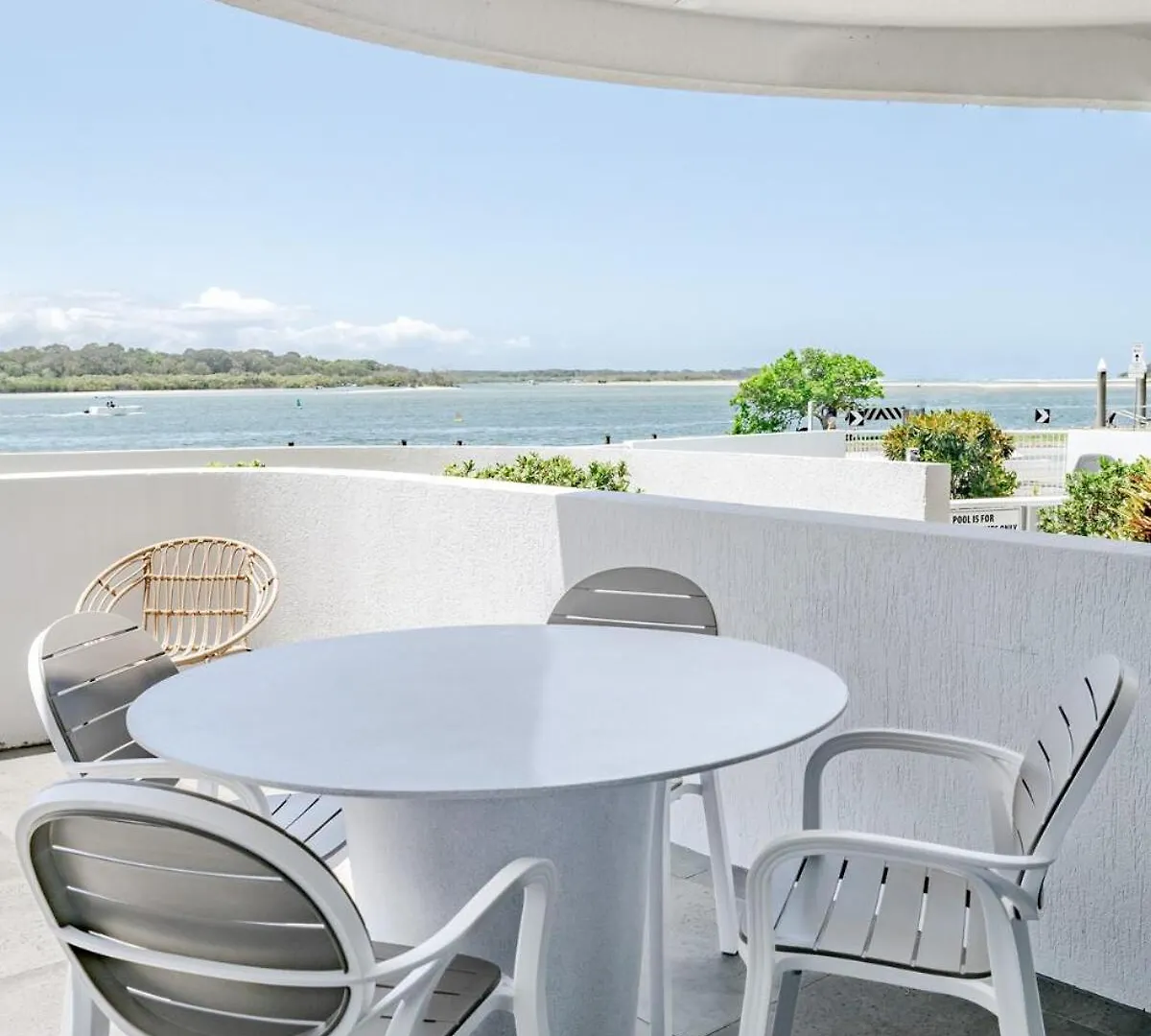 The Rivers Edge Retreat - Glistening Blue Views Noosaville